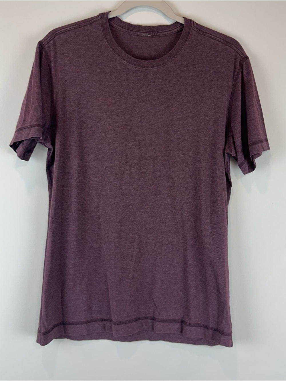 Lululemon Mens Purple Short Sleeve Crewneck Athleisure Athletic Tee Shirt Medium